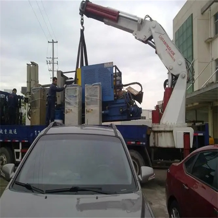 宝丰吊车救援小汽车怎么吊